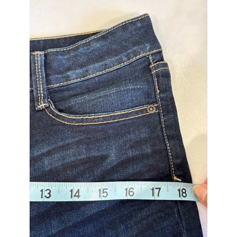 Women's St. John's Bay Denim 13” Inseam Bermuda Shorts dark wash stretch Size 10 - Picture 10 of 12